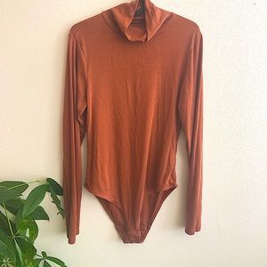 Everlane Turtleneck bodysuit